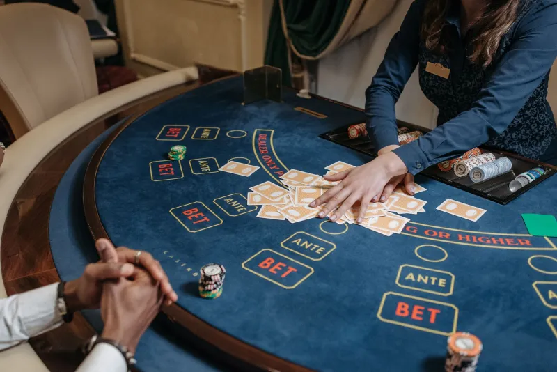 Wired Against You: How Online Baccarat Platforms Engineer Their Interfaces to Shape Your Every Bet